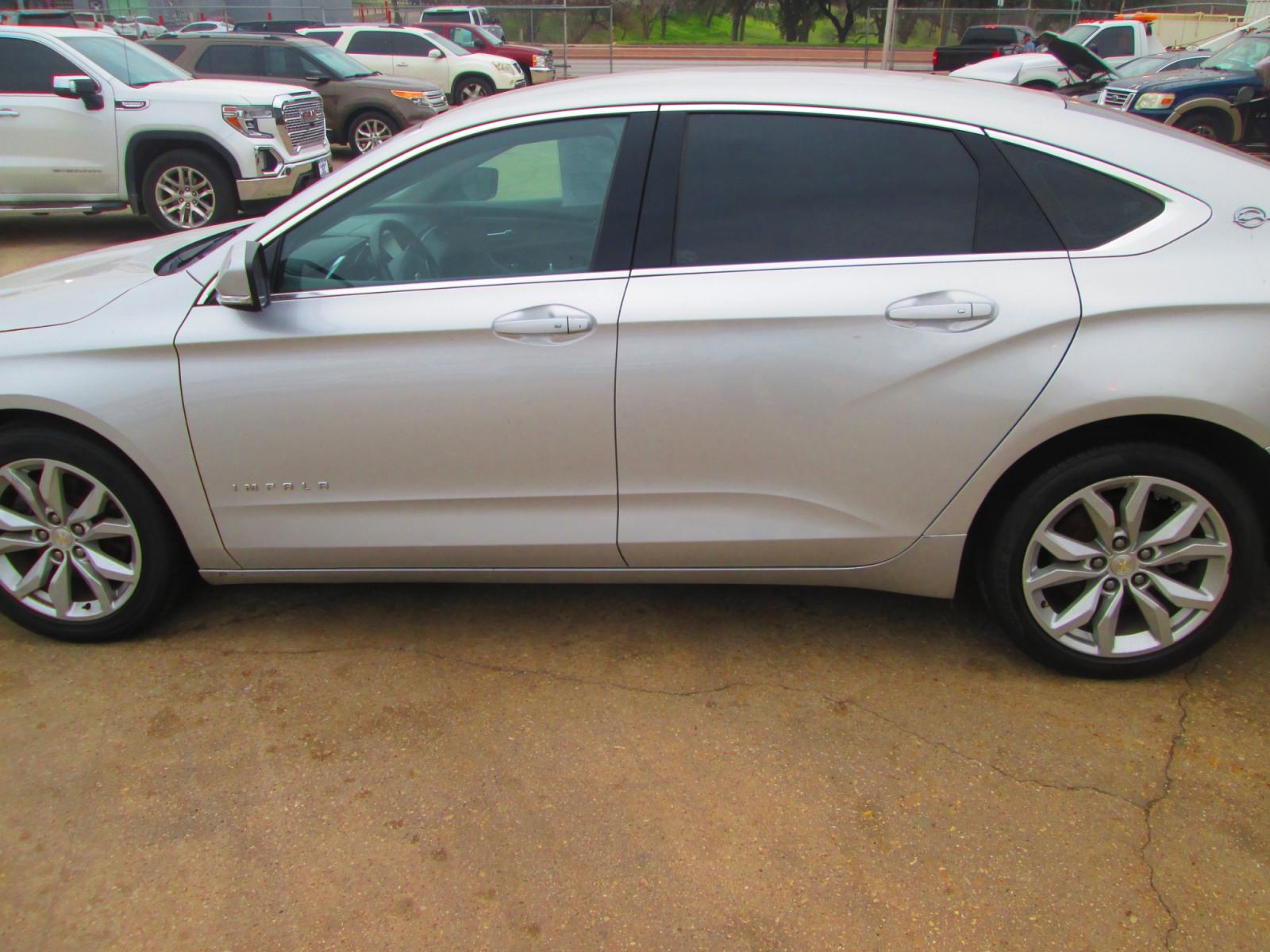 2019 SILVER /GRAY Chevrolet Impala LT (1G11Z5SA5KU) with an 2.5L L4 DOHC 16V engine, 6A transmission, located at 1815 NE 28th St., Fort Worth, TX, 76106, (817) 625-6251, 32.795582, -97.333069 - Photo #7